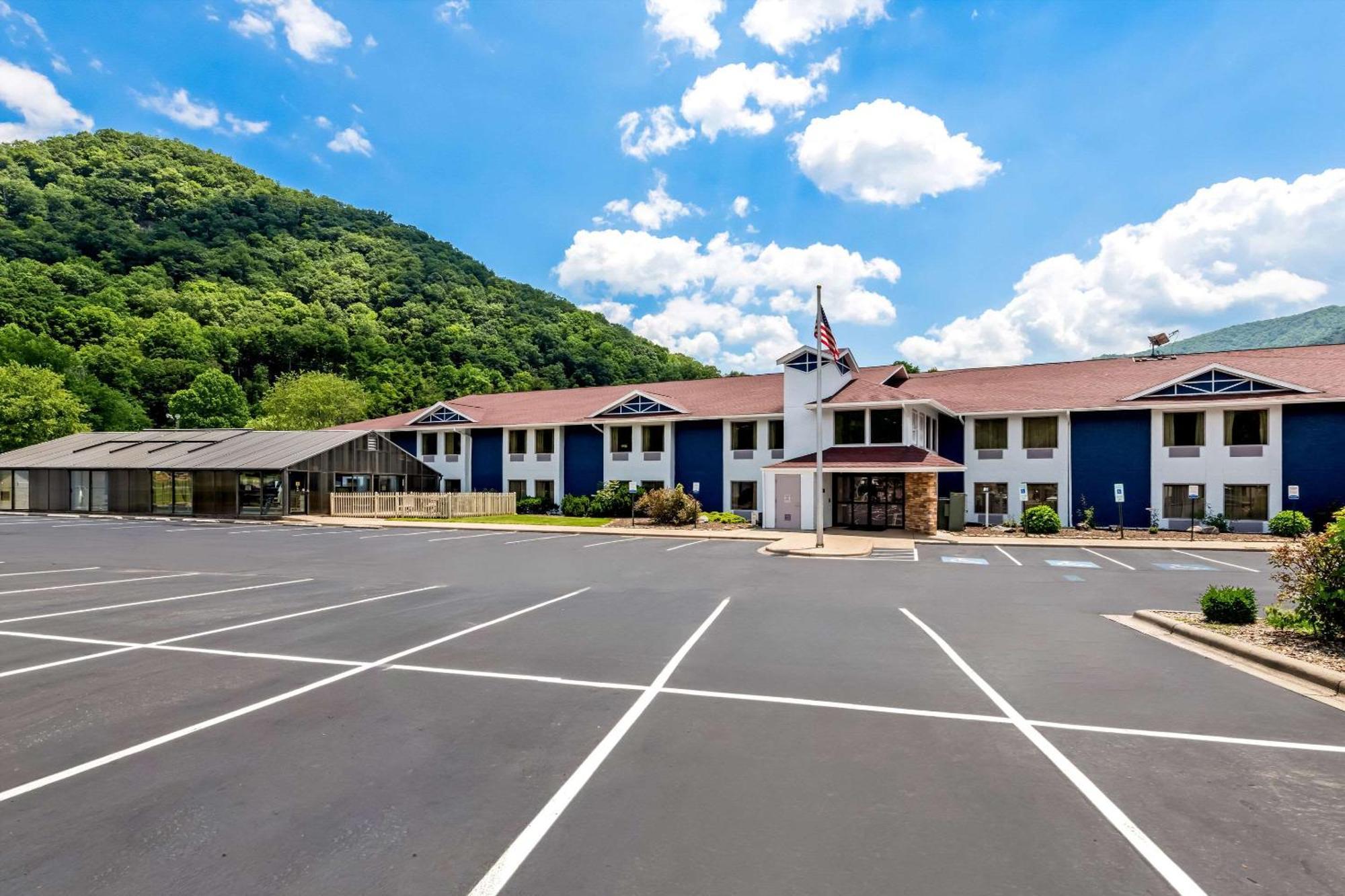 Comfort Inn Near Great Smoky Mountain National Park Maggie Valley Extérieur photo